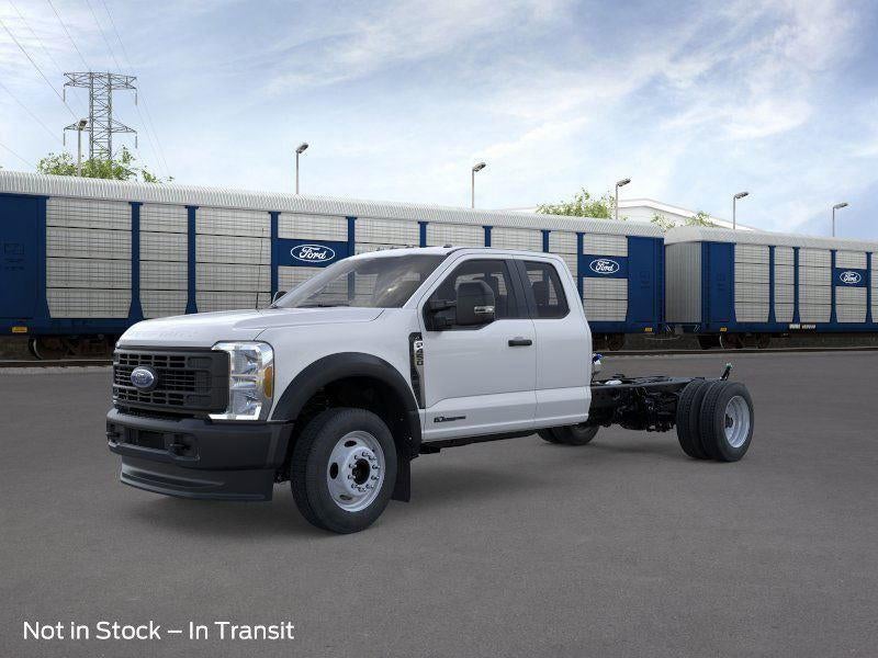 2026 Ford Super Duty F-450 DRW — side profile view