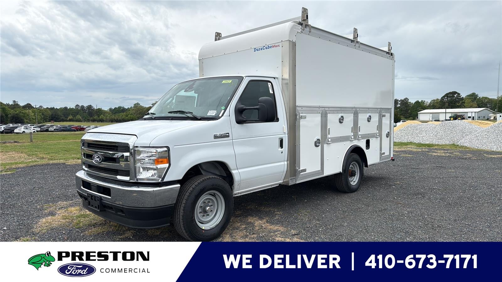 2027 Ford E-Series Cutaway 12' DURA-CUBE MAX FRP ENCLOSED SERVICE BODY, POWER LOCKS, 3 BOX LADDER RACK, BACK UP CAMERA in Oxford White —...