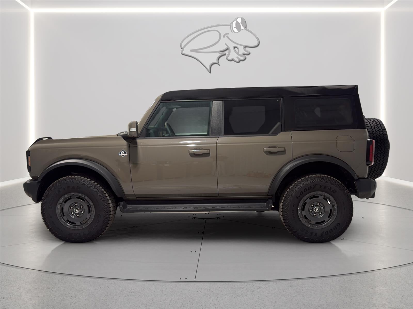2025 Ford Bronco — side profile view