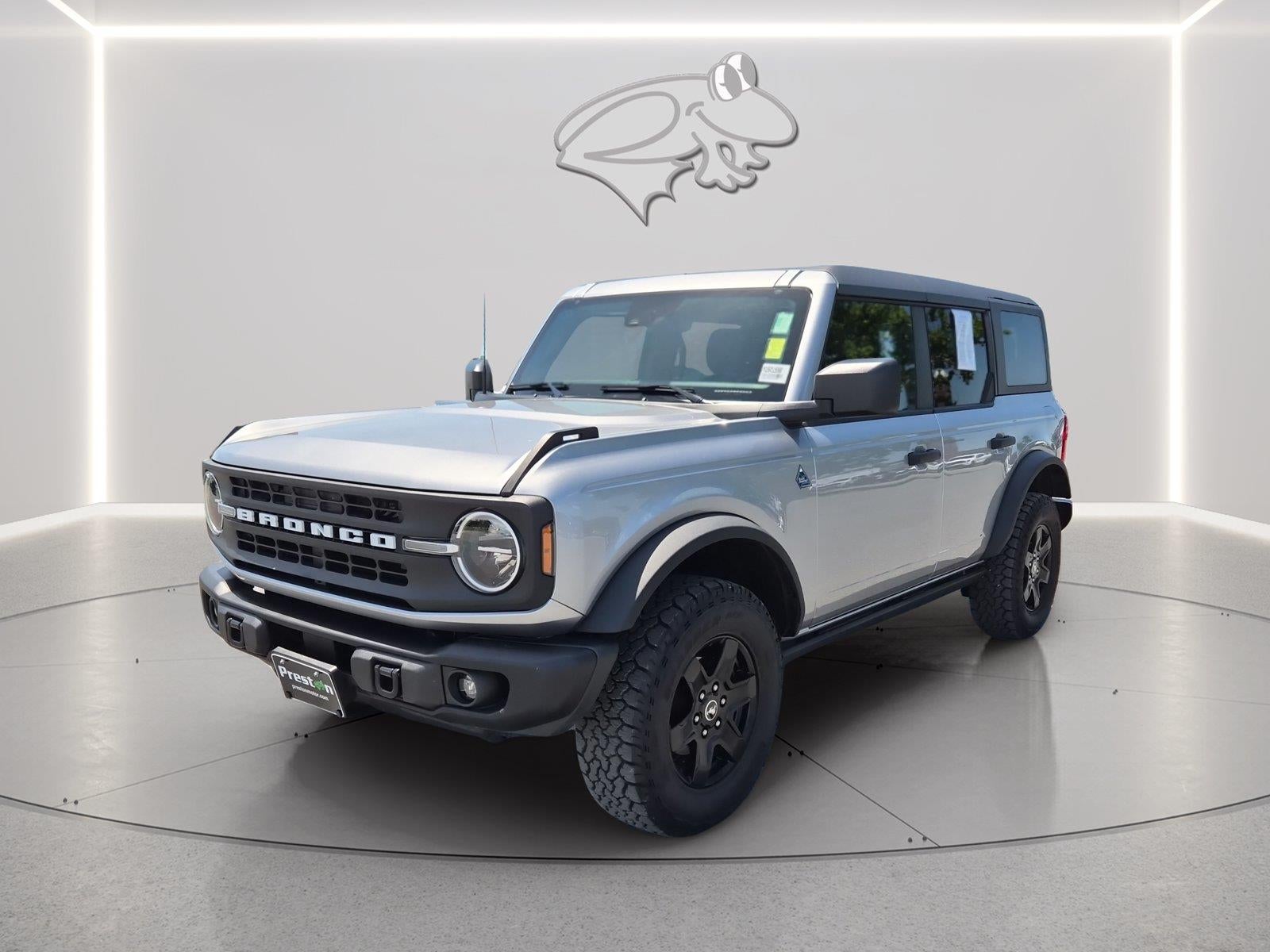 2024 Ford Bronco Black Diamond in Iconic Silver — front three-quarter view